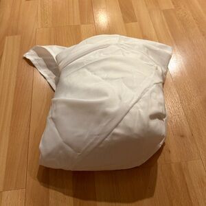 Nasitos table cover in pure white 8ft long